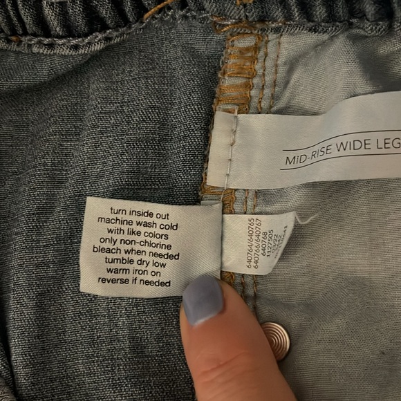 Lane Bryant: Pull on Wide Leg Capri Jean - Destructed - Picture 8 of 10